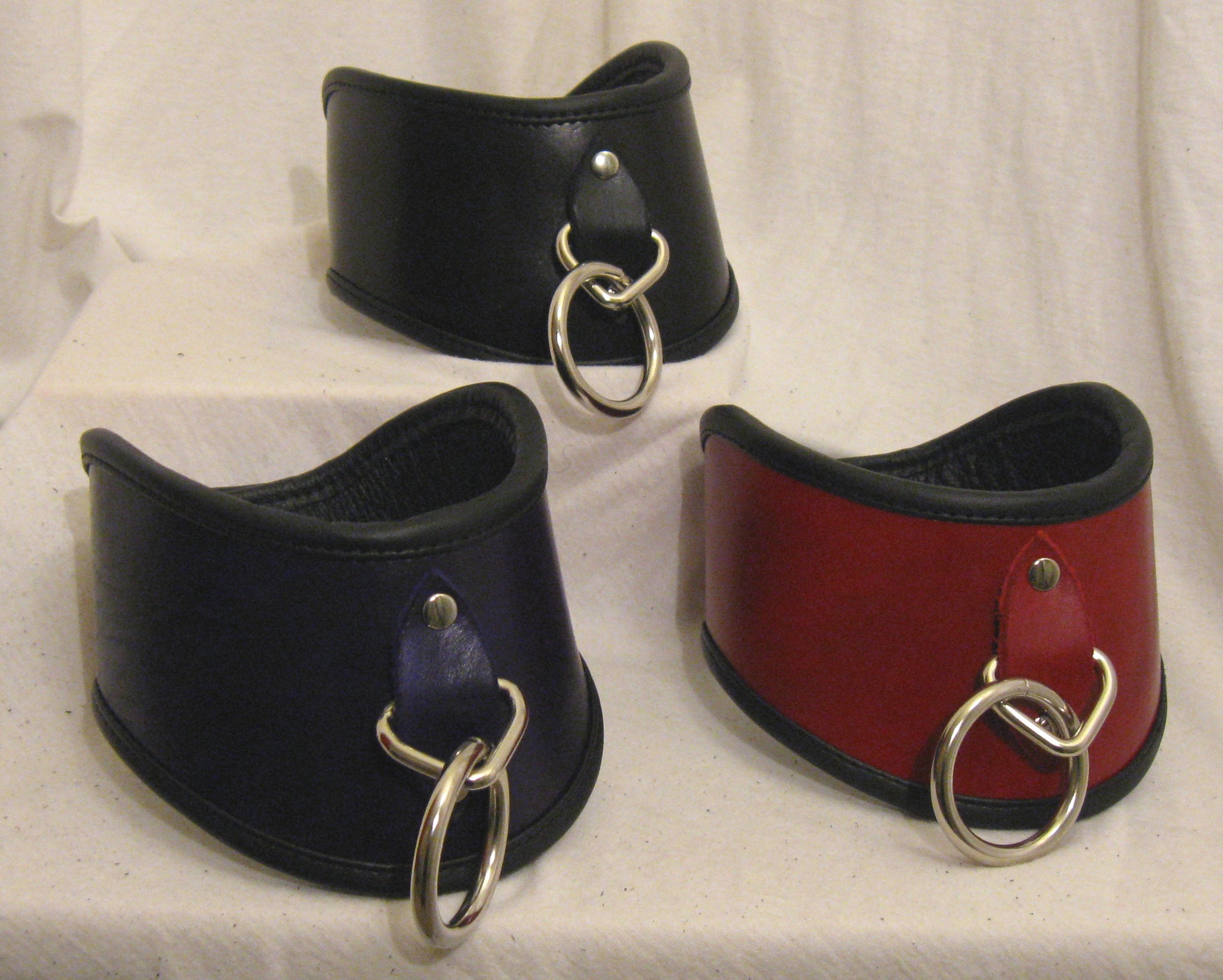Hand-Dyed 3" Locking Severe Posture Collar with Leather backing and locking Fastening