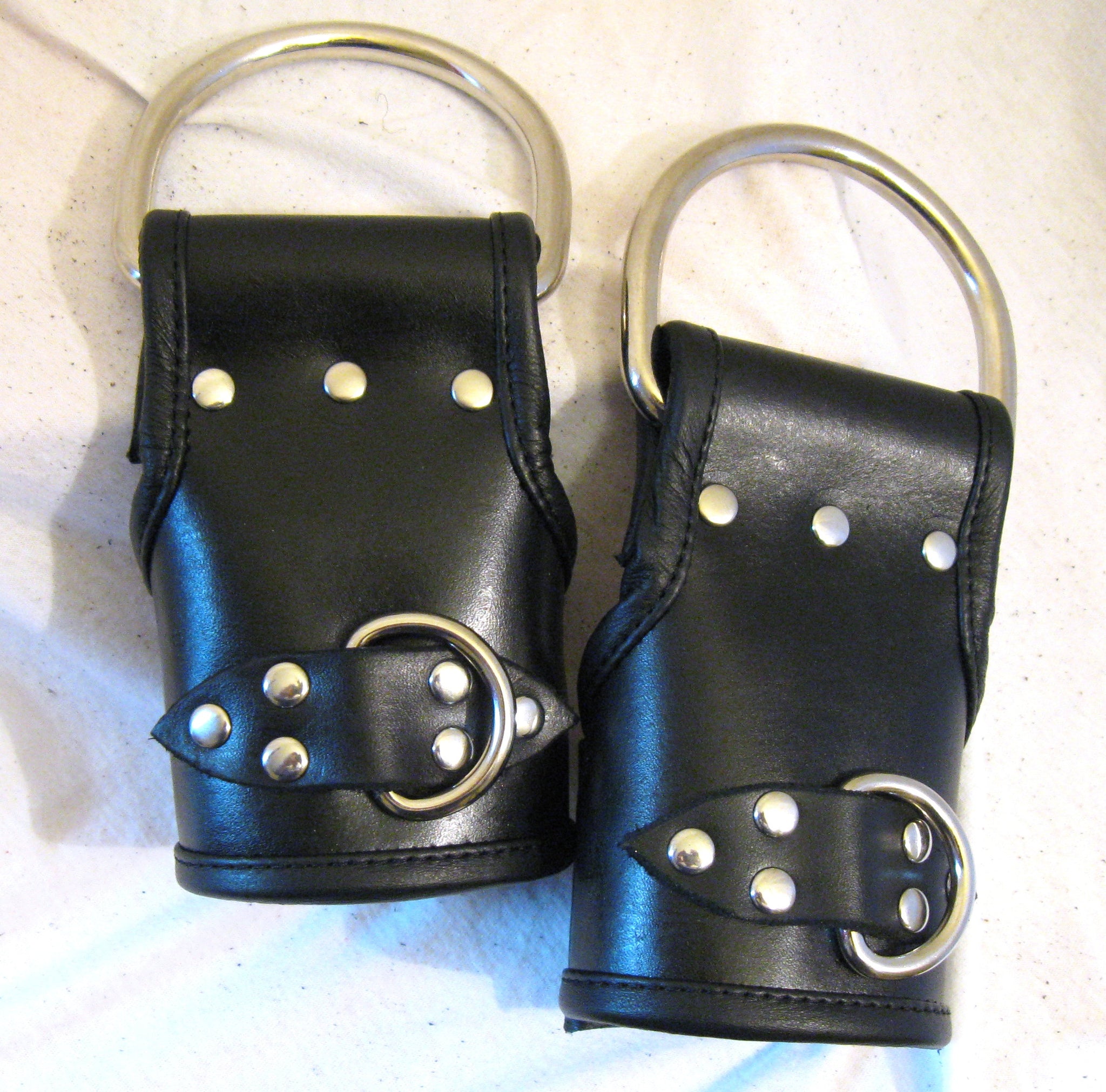 Hand Dyed Heavy Duty Leather Lined Suspension Cuffs